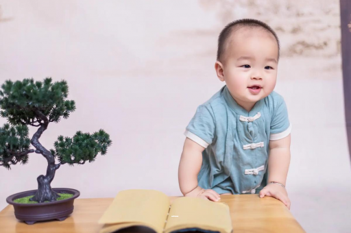 广州借卵试管代怀包男孩宝宝睡觉不踏实老是哭